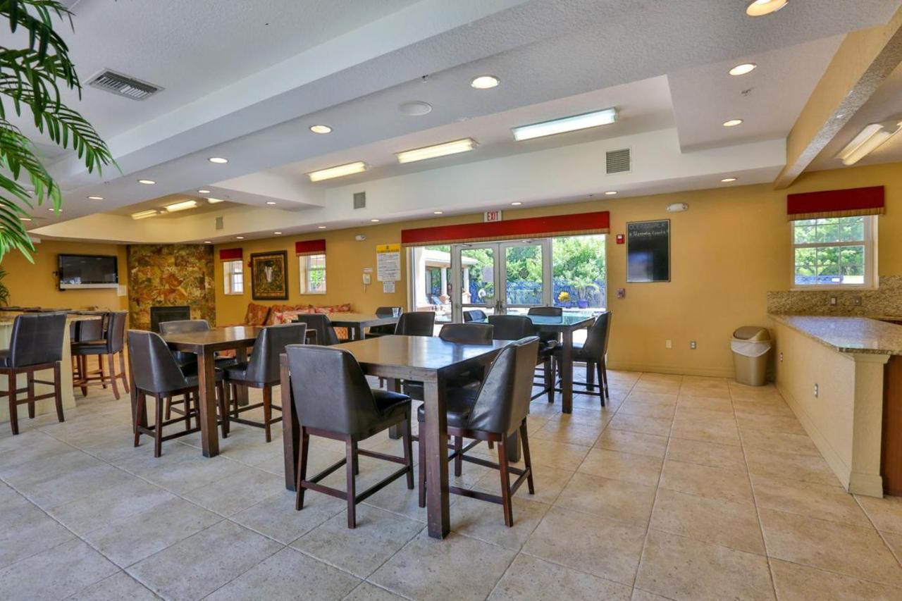 3 Bedroom 2 Bath Oceanwalk Condo With Estuary Views New Smyrna Beach Eksteriør billede